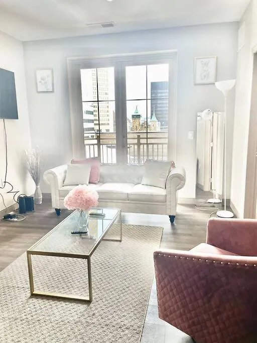 Apartman King & Queen In Downtown Columbus
